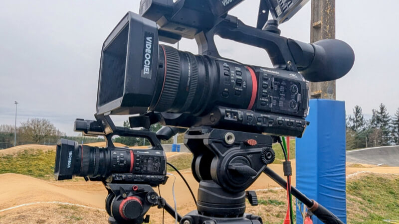 Deux de nos quatre cameras Panasonic CX350